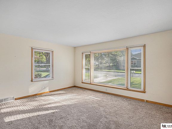 3rd image of 611 S 46th St
