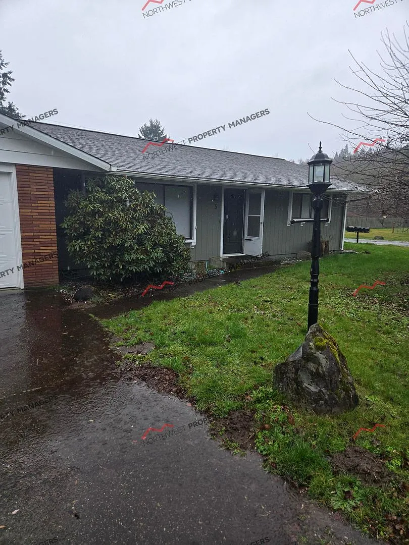 r138a — Photo 1