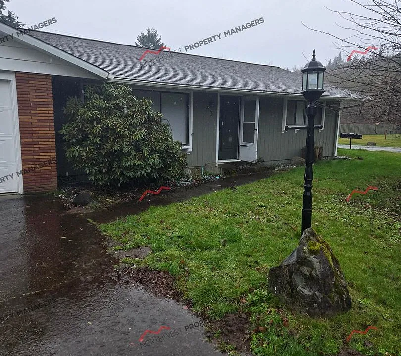 127 Sawall Ave W