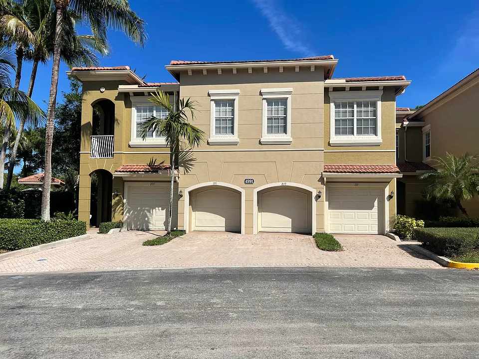 4991 Bonsai Cir #111