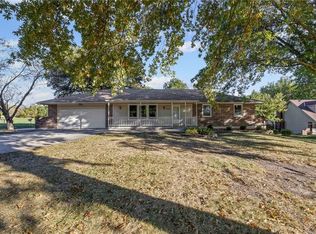 6500 Trott Rd, Belton, MO 64012