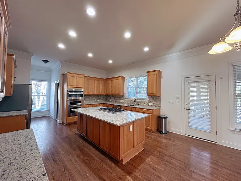 7615 Quail Park Dr — Photo 10