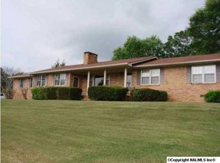 1217 Hall Dr, Bridgeport, AL 35740