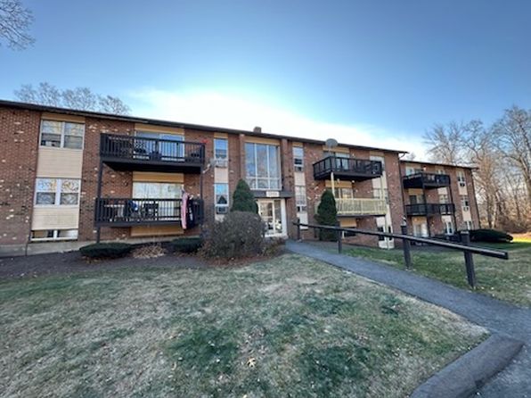 29 Balance Rock Rd APT 9