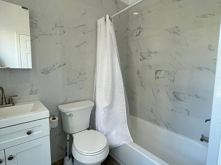 263 York St #2 — Photo 15