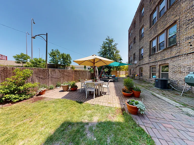 3057 N Troy St #3 — Photo 4