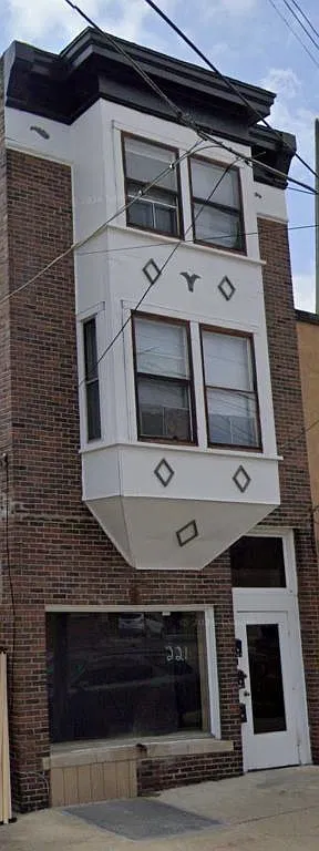 222 W Stephenson, Apt0 - 221 W Exchange — Photo 1