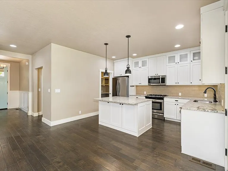 1250 W Laughton Dr — Photo 11