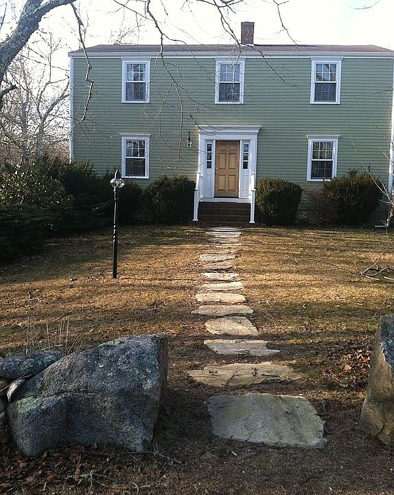 Colonial House for rent