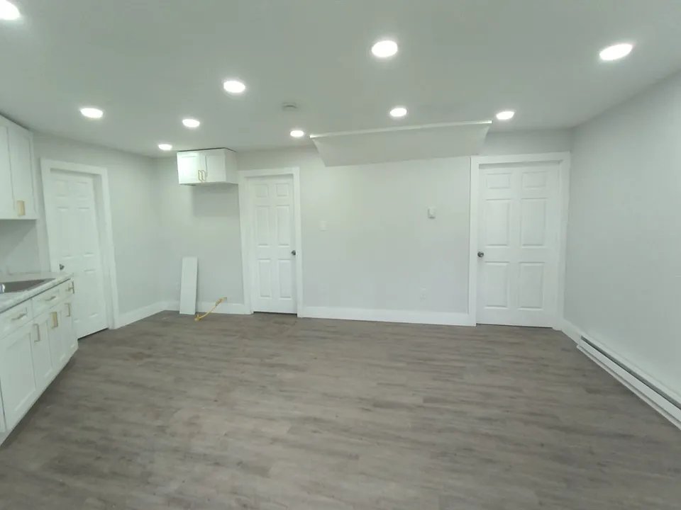 128 Pleasant Valley Rd #2