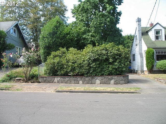 1st image of 7057 NE Grand Ave