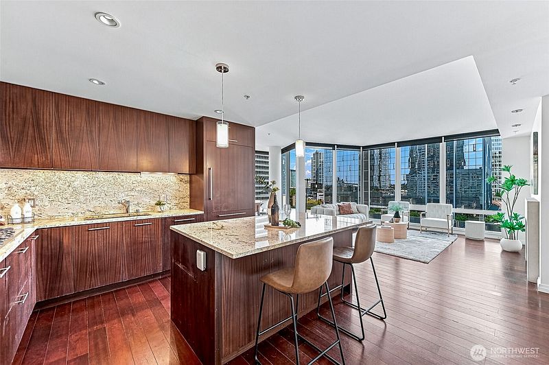 5th image of 500 106th Avenue NE #1205