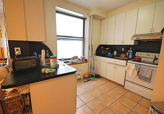 5th image of 172 E 7th St APT 3C