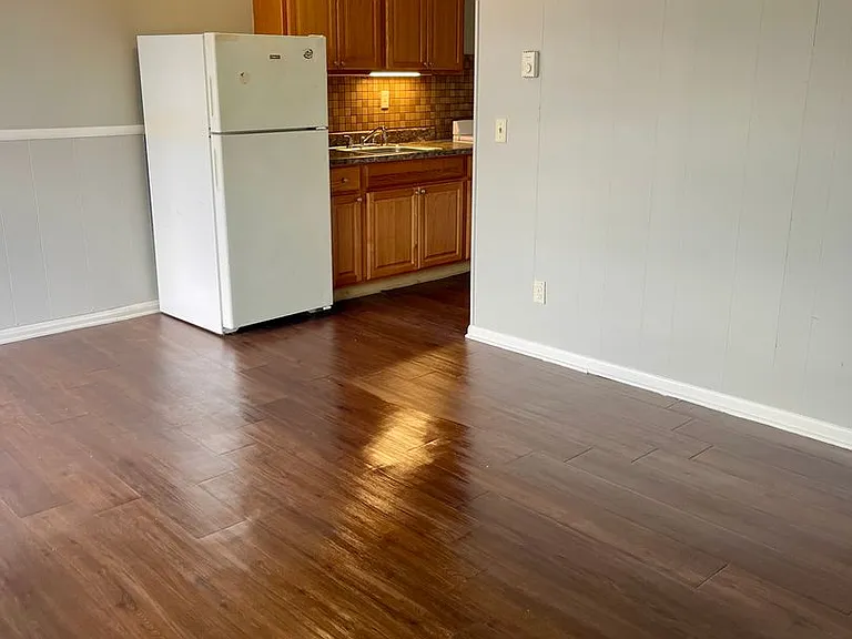 630 Burson Ave — Photo 5