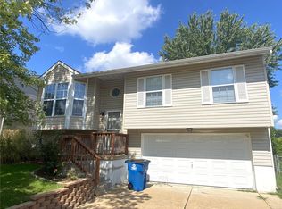 273 Green Jade Estates Dr, Fenton, MO 63026