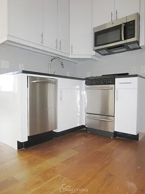 Rented by City Connections Realty | media 27