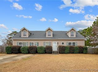 91 Doral Dr, Saint Pauls, NC 28384