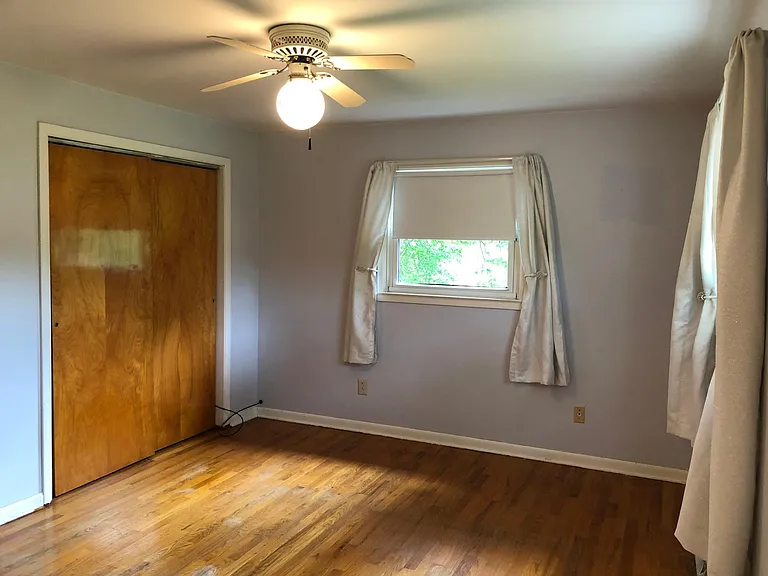 7336 Kyles Station Rd — Photo 16