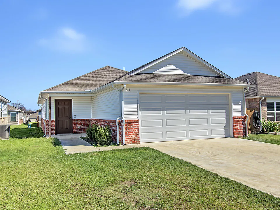 618 Georgia Pl
