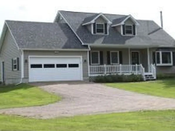 43 Reynolds Rd, Milton, VT 05468