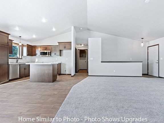 5th image of 929 Constellation Way