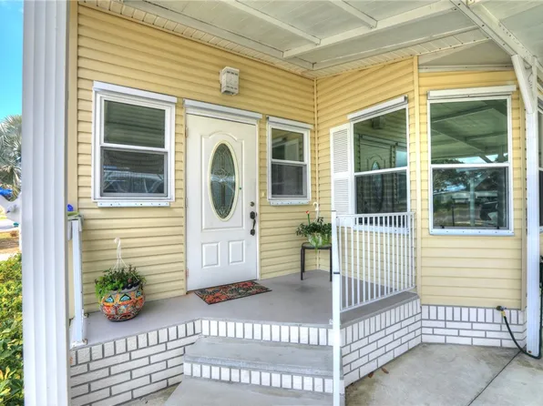 5439 Bannock St, Micco, FL 32976