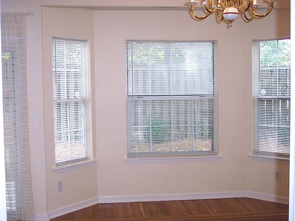 5th image of 202 Covington Dr