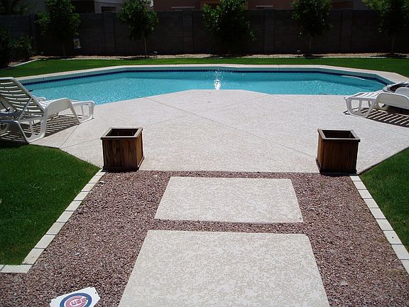 Walkway to Pool