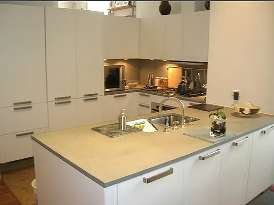 Rented by Sotheby's International Realty | media 11