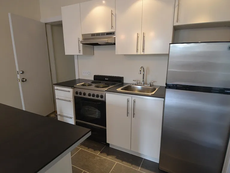 326 S 16th St #3F — Photo 11