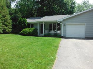 663 High St, Lake Geneva, WI 53147