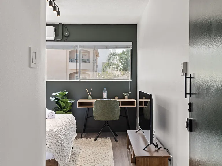 10777 Ashton — Photo 385