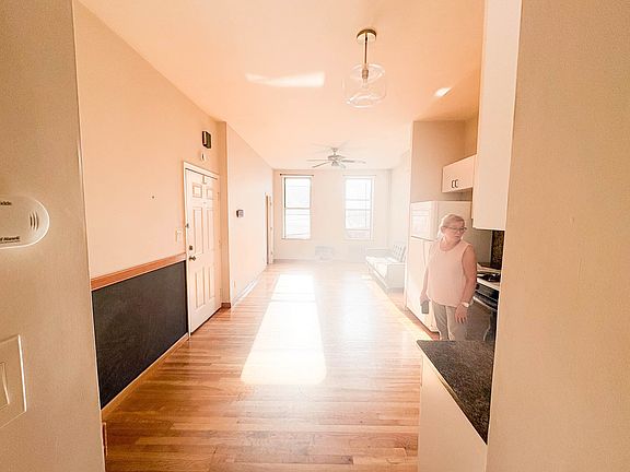 2nd image of 178 West St #2