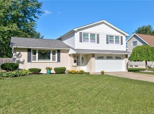 468 Fruitwood Ter, Williamsville, NY 14221