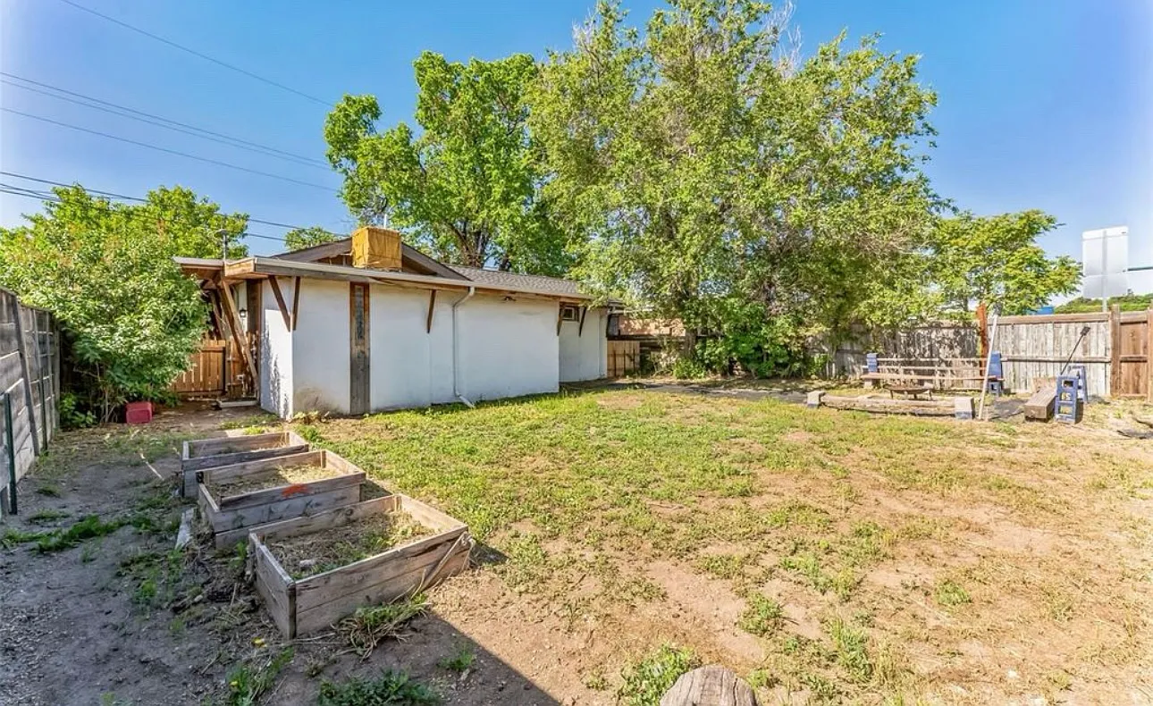 2 bed, 1121 sqft, $950 — Photo 4