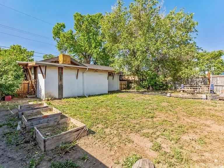 2933 W Short Pl — Photo 4