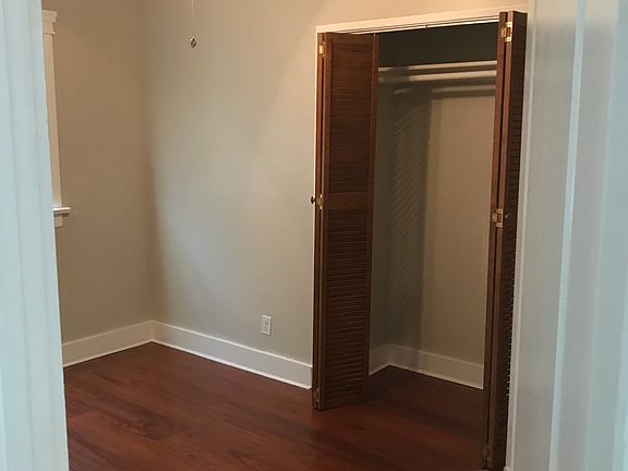 2nd image of 1006 E 1st St