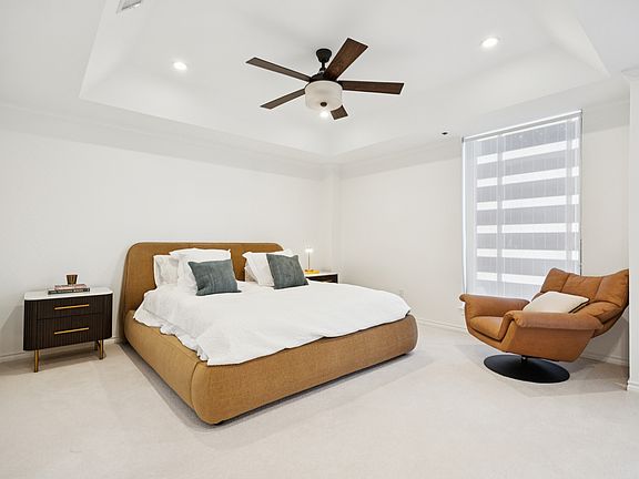5th image of 5909 Luther Ln APT 800