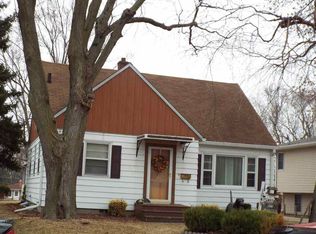 1045 Amherst Ave, Waterloo, IA 50702