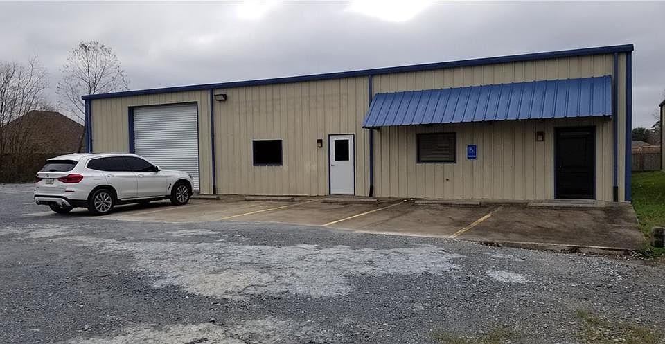 1st image of 3494 S Beglis Pkwy