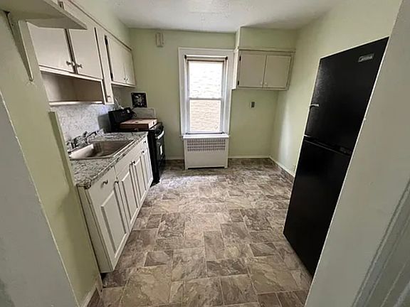 3rd image of 8436 Dana Ct