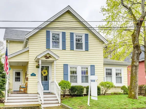 13 Winthrop Ave, Reading, MA 01867