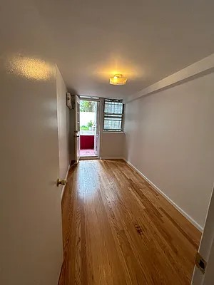 Rented by BELLMARC | media 18