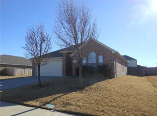 921 Hunter Ln, Burleson, TX 76028