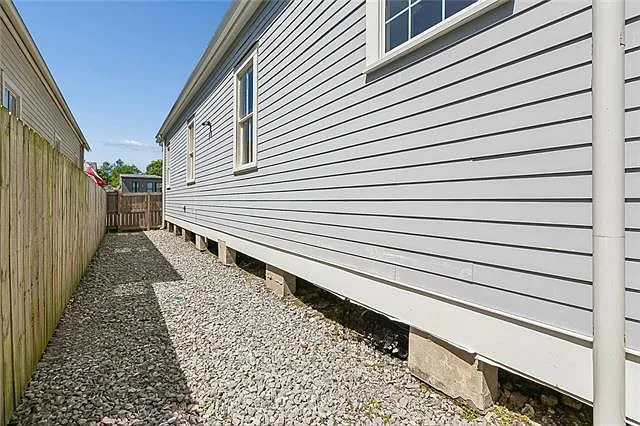 825 Pleasant St — Photo 30