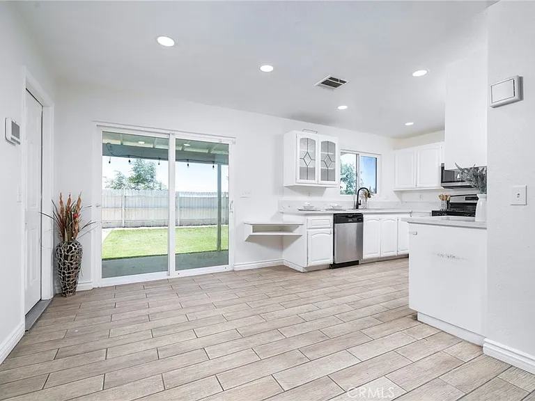 11945 Bornite Ave — Photo 11