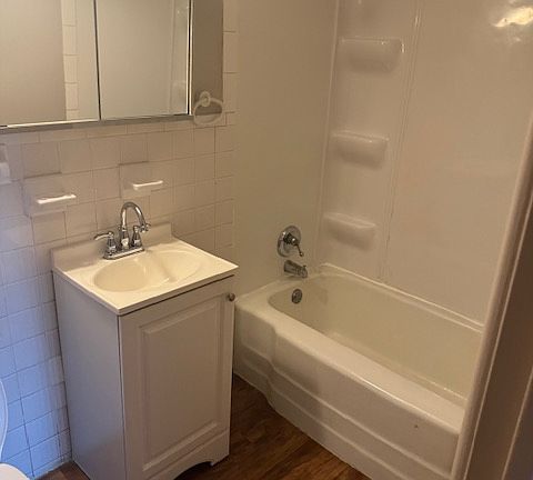 4th image of 6547 Grand Ave APT 2D