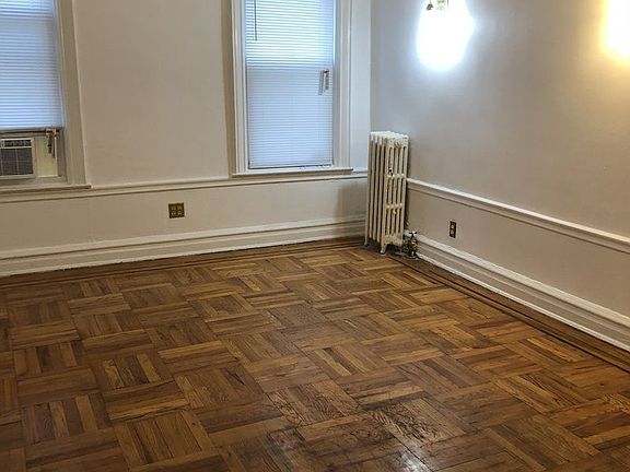 5th image of 5011 45th St APT 2F