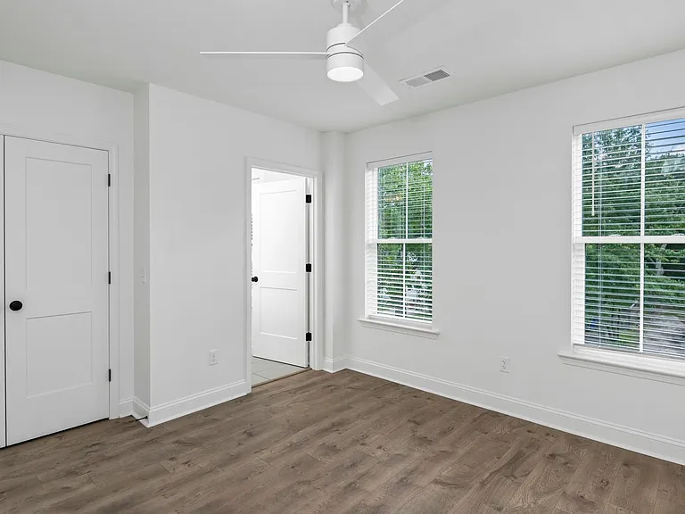 609 S Edisto Ave #I — Photo 8