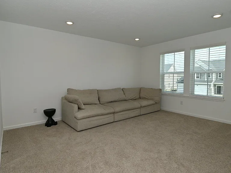 7348 Deerberg Dr — Photo 35